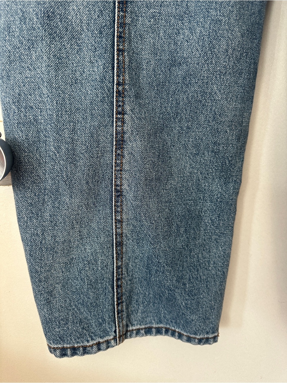 Future Collective Light Wash Barrel Leg Jeans – Women’s Size 4 - Picture 5 of 8